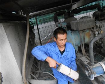 成都精密空調維修